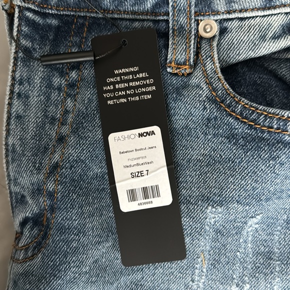 NWT fashion nova distressed jeans - Picture 7 of 7
